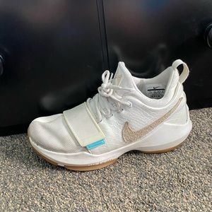 Nike PG Ivory basketball shoes